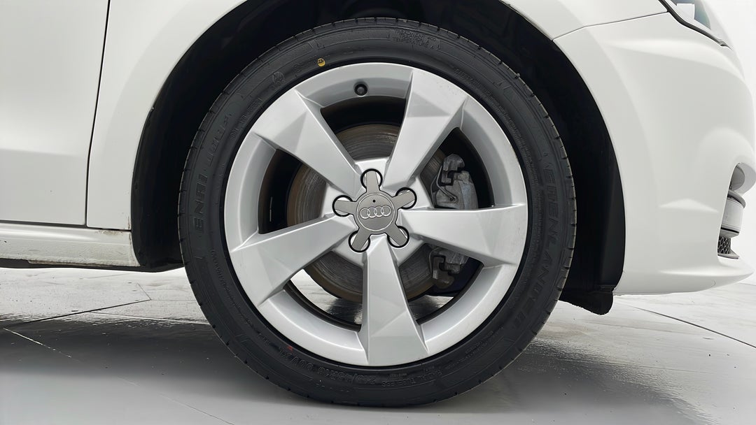 2016 Audi A1 Sportback 1.4 Tfsi Sport, Automatic, 66371 km, Right Front Wheel