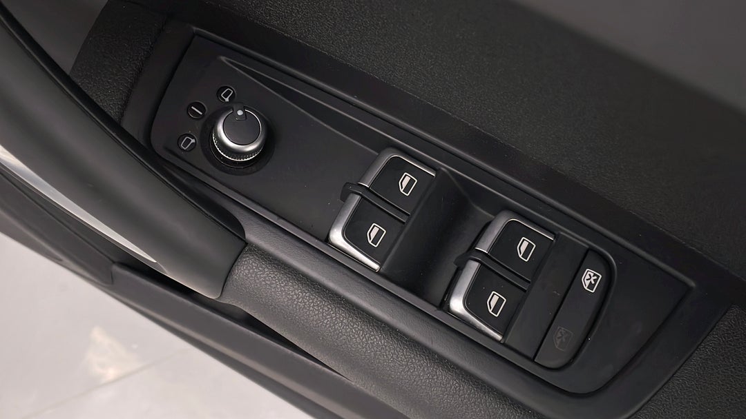 2016 Audi A1 Sportback 1.4 Tfsi Sport, Automatic, 66371 km, Drivers Side Door Panel Controls