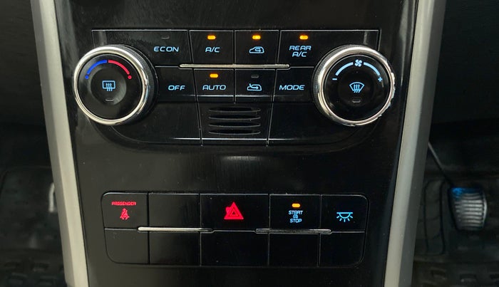 2019 Mahindra XUV500 W7, Diesel, Manual, 1,07,099 km, Automatic Climate Control