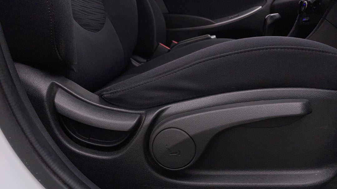 2019 Hyundai Accent Sport, Automatic, 113223 km, Drivers Side Adjustment Panel