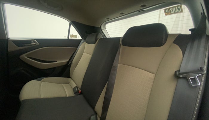 2015 Hyundai Elite i20 SPORTZ 1.2, Petrol, Manual, 52,497 km, Right Side Rear Door Cabin