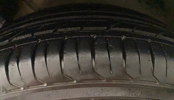 2015 Hyundai Elite i20 SPORTZ 1.2, Petrol, Manual, 52,497 km, Left Rear Tyre Tread