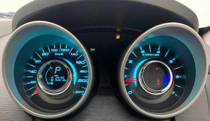 2017 Mahindra XUV500 G AT, Petrol, Automatic, 62,107 km, Odometer Image