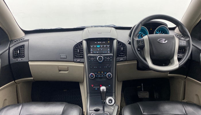 2017 Mahindra XUV500 G AT, Petrol, Automatic, 62,107 km, Dashboard