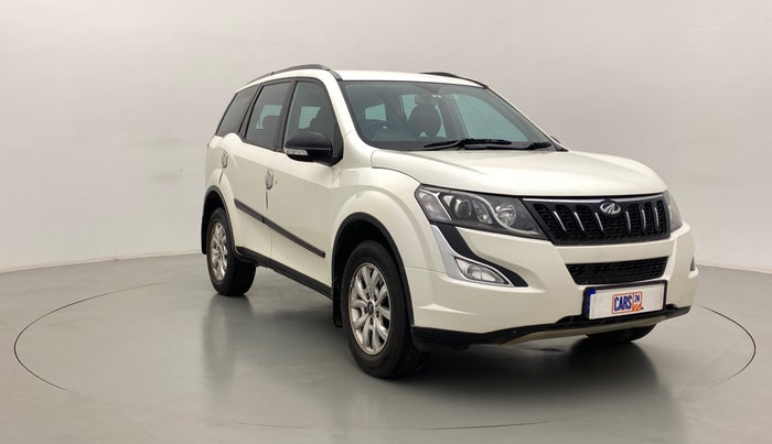 2017 Mahindra XUV500 G AT, Petrol, Automatic, 62,107 km, Right Front Diagonal