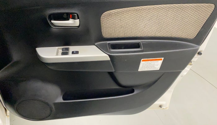 2015 Maruti Wagon R 1.0 LXI CNG, CNG, Manual, 91,390 km, Driver Side Door Panels Control