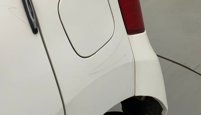 2015 Maruti Wagon R 1.0 LXI CNG, CNG, Manual, 91,390 km, Left quarter panel - Minor scratches