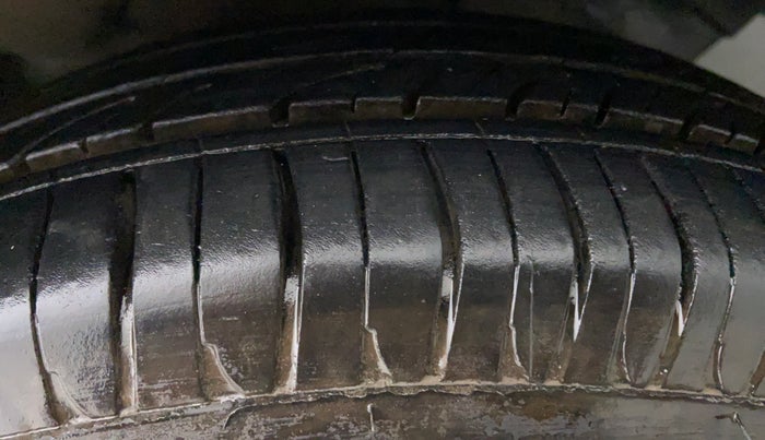 2018 Maruti Celerio VXI CNG D, CNG, Manual, 25,683 km, Left Rear Tyre Tread