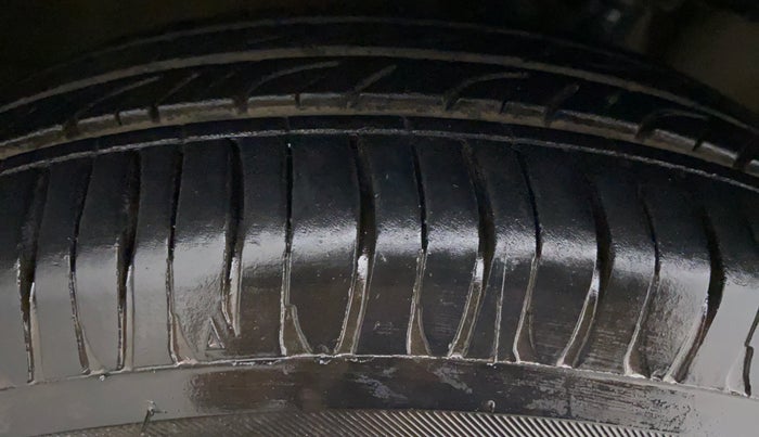 2018 Maruti Celerio VXI CNG D, CNG, Manual, 25,683 km, Right Rear Tyre Tread