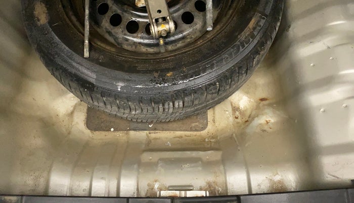 2011 Honda City 1.5L I-VTEC S MT, Petrol, Manual, 60,913 km, Boot floor - Slight discoloration