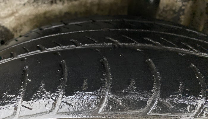 2016 Maruti Celerio VXI d, Petrol, Manual, 50,809 km, Left Rear Tyre Tread