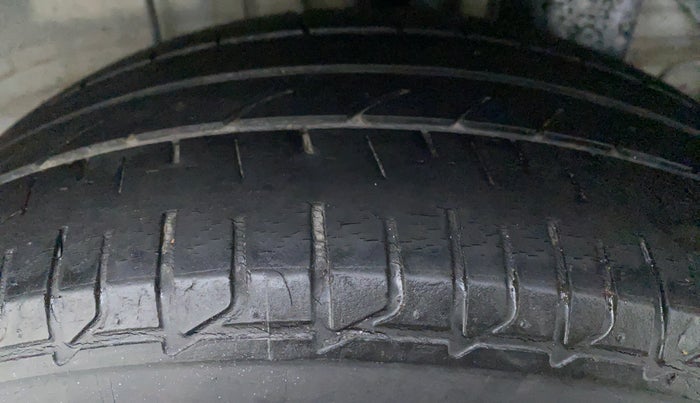 2019 Hyundai Elite i20 1.2 SPORTZ PLUS DUAL TONE VTVT, Petrol, Manual, 35,814 km, Left Rear Tyre Tread