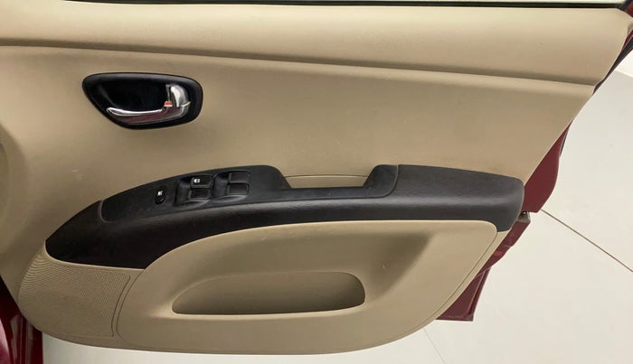 2013 Hyundai i10 SPORTZ 1.1, Petrol, Manual, 46,090 km, Driver Side Door Panels Control