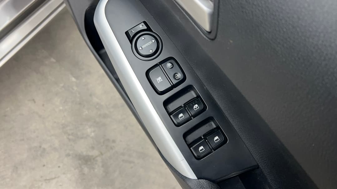 2018 Kia Picanto S (aeb), Automatic, 37594 km, Drivers Side Door Panel Controls