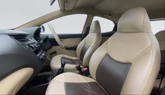 2012 Hyundai Eon D-LITE+, Petrol, Manual, 1,04,806 km, Right Side Front Door Cabin