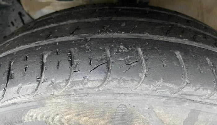 2019 Hyundai Creta 1.6 E + VTVT, Petrol, Manual, 40,914 km, Left Front Tyre Tread