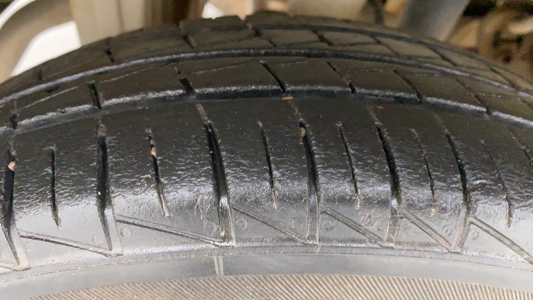 Right Rear Tyre Tread
