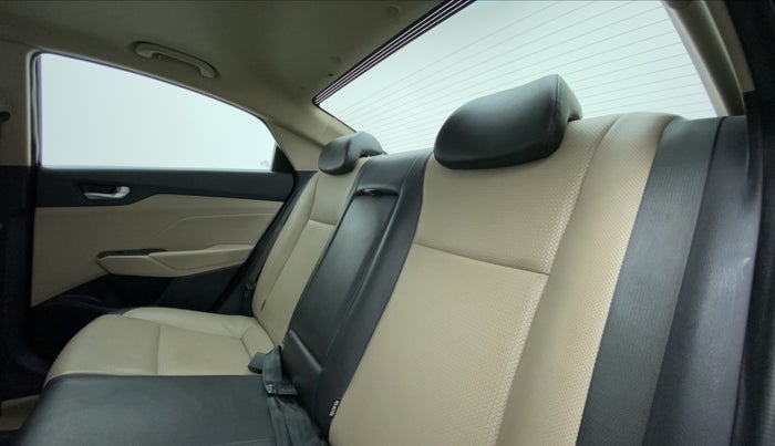 2019 Hyundai Verna 1.6 SX (O) CRDI MT, Diesel, Manual, 64,558 km, Right Side Rear Door Cabin