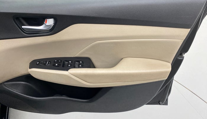 2019 Hyundai Verna 1.6 SX (O) CRDI MT, Diesel, Manual, 64,558 km, Driver Side Door Panels Control
