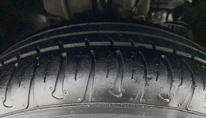 2018 Tata Tiago XZ PETROL, Petrol, Manual, 57,400 km, Right Front Tyre Tread