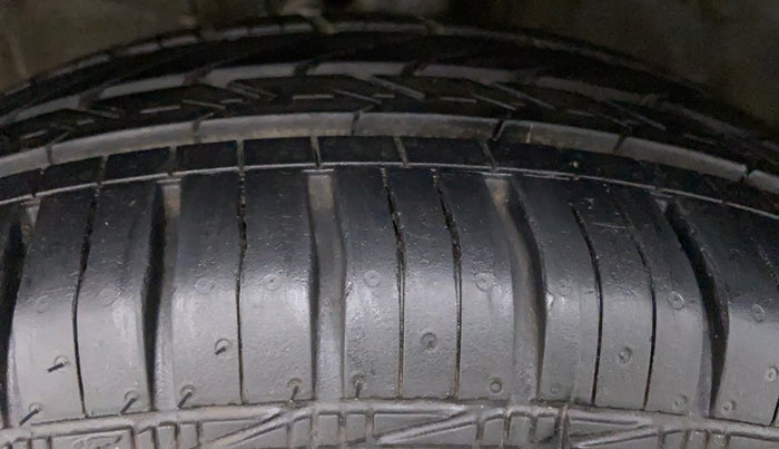 2012 Hyundai i20 ASTA 1.4 CRDI, Diesel, Manual, 1,10,804 km, Left Rear Tyre Tread