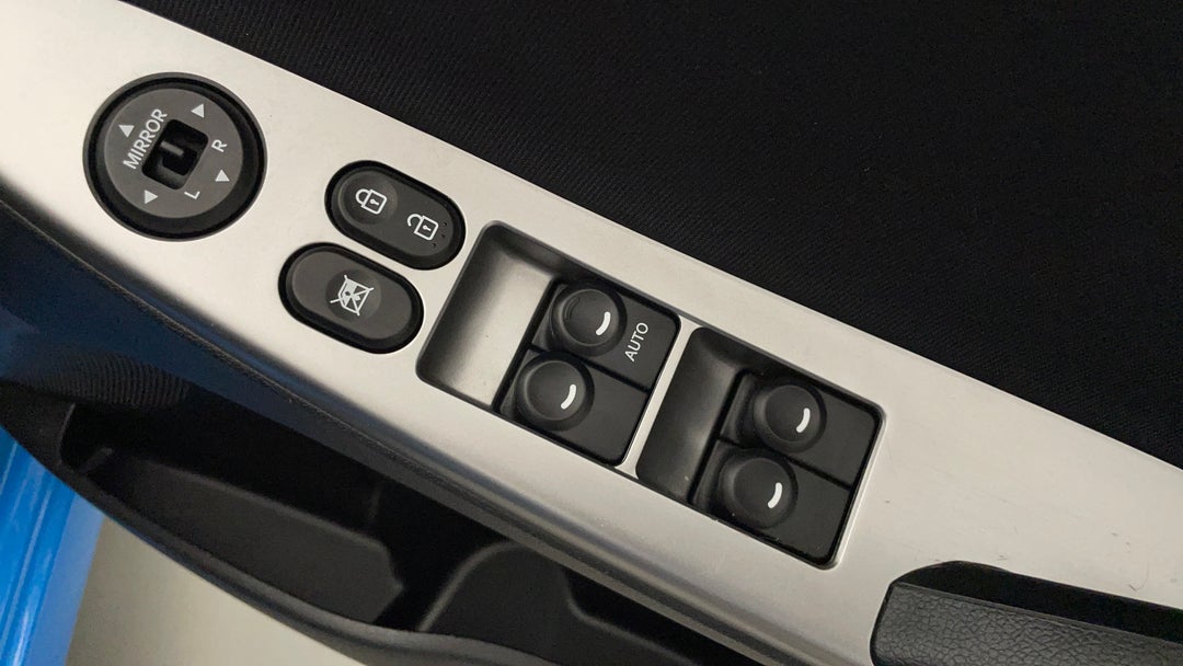 2018 Hyundai Accent Sport, Automatic, 60419 km, Drivers Side Door Panel Controls