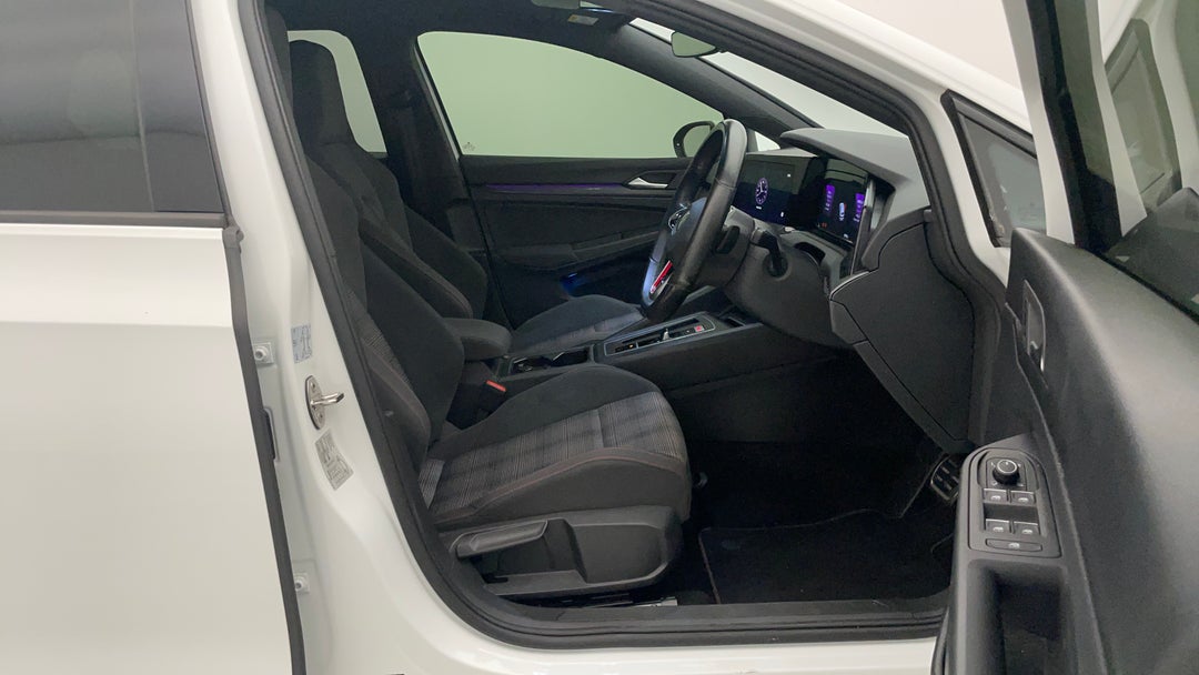 2022 Volkswagen Golf Gti, Automatic, 80780 km, Right Side Front Door Cabin View