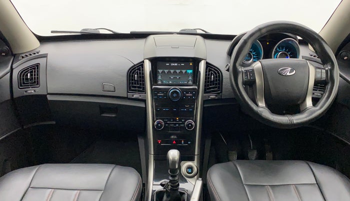 2018 Mahindra XUV500 W7, Diesel, Manual, 1,03,546 km, Dashboard