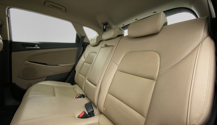 2018 Hyundai Tucson 2WD AT GL DIESEL, Diesel, Automatic, 47,248 km, Right Side Rear Door Cabin
