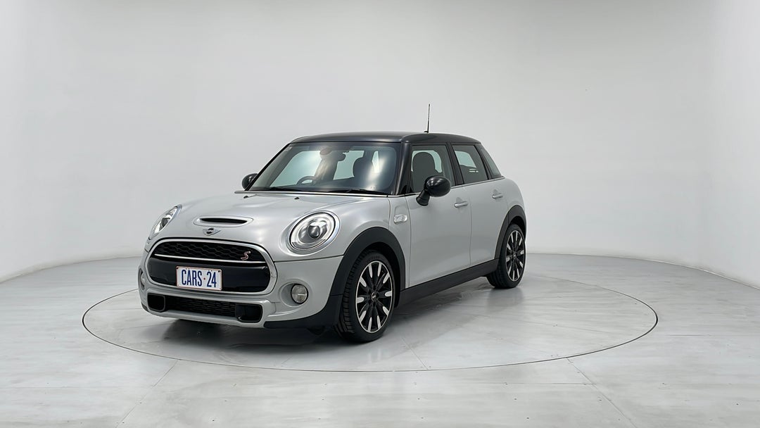 Left Front Diagonal (45- Degree) View