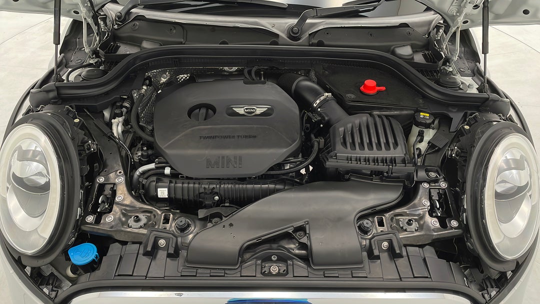 Open Bonnet (Engine)