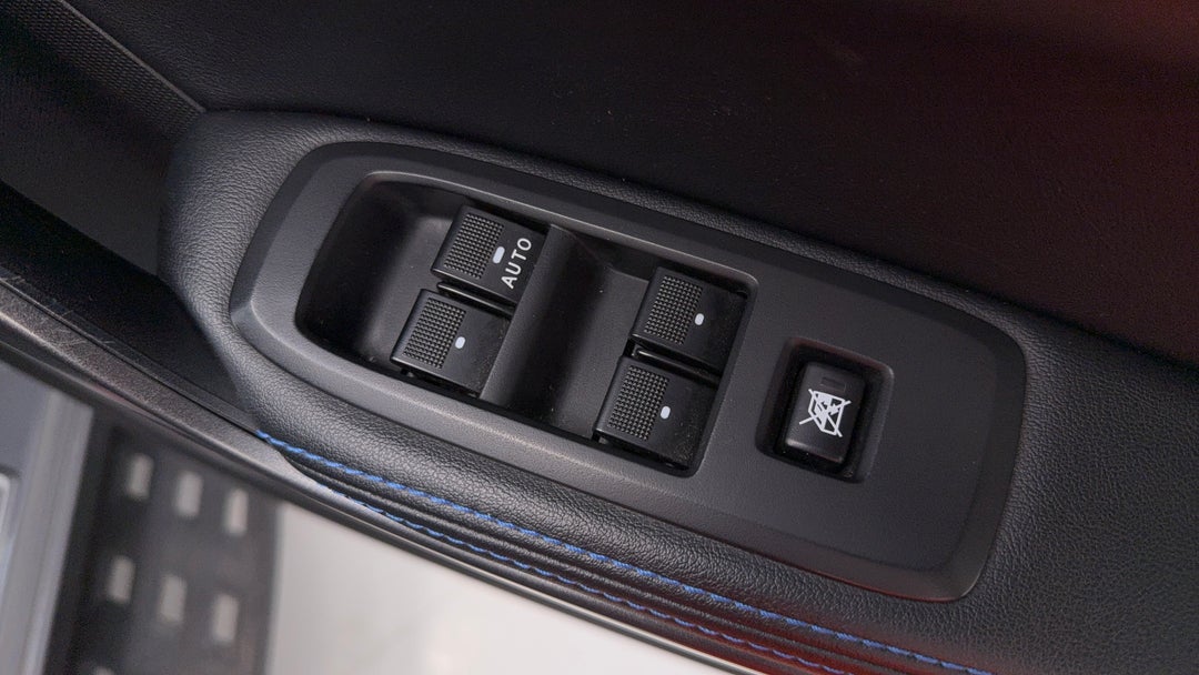 2020 Ford Ranger Raptor 2.0 (4x4), Automatic, 66625 km, Drivers Side Door Panel Controls