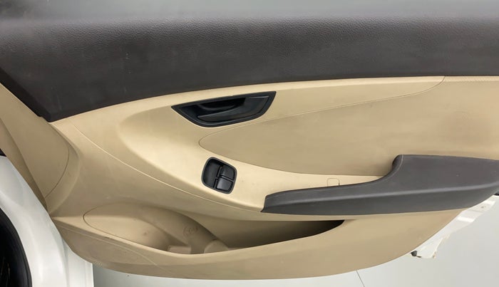 2015 Hyundai Eon ERA PLUS, Petrol, Manual, 76,875 km, Driver Side Door Panels Control