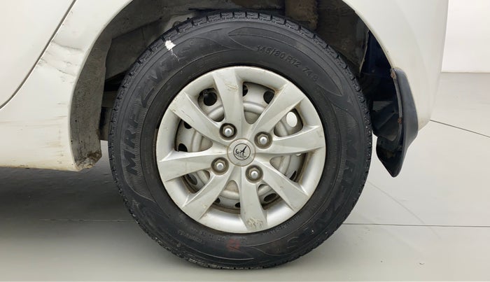 2015 Hyundai Eon ERA PLUS, Petrol, Manual, 76,875 km, Left Rear Wheel
