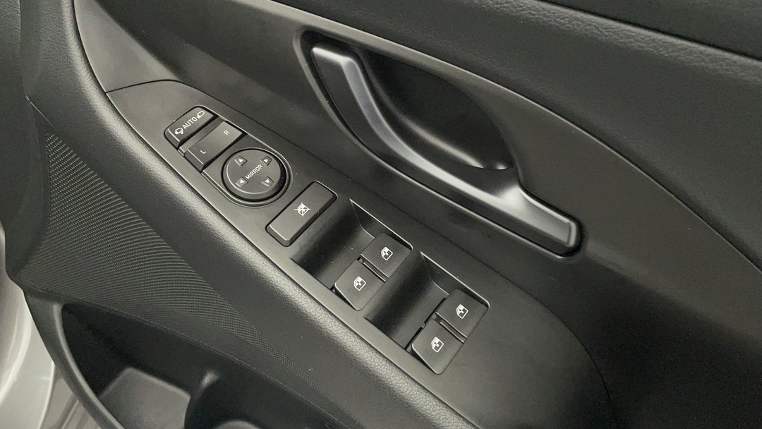 Drivers Side Door Panel Controls