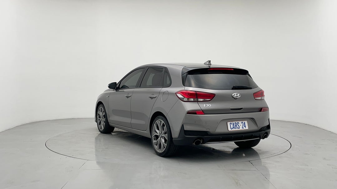 Left Back Diagonal (45- Degree) View