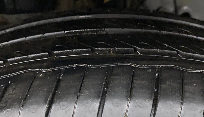 2015 Honda City SV MT PETROL, Petrol, Manual, 47,247 km, Left Front Tyre Tread