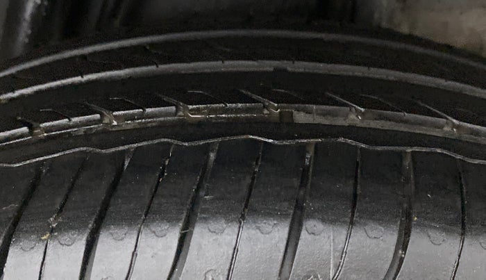 2015 Honda City SV MT PETROL, Petrol, Manual, 47,247 km, Left Rear Tyre Tread