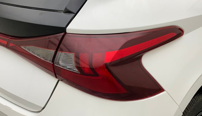 2022 Hyundai NEW I20 MAGNA 1.2 MT, Petrol, Manual, 11,421 km, Right tail light - Minor scratches