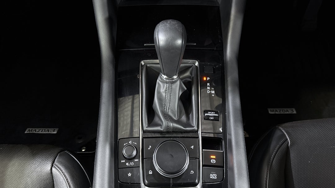 2022 Mazda Mazda3 G25 Astina, Automatic, 19978 km, Gear Lever 