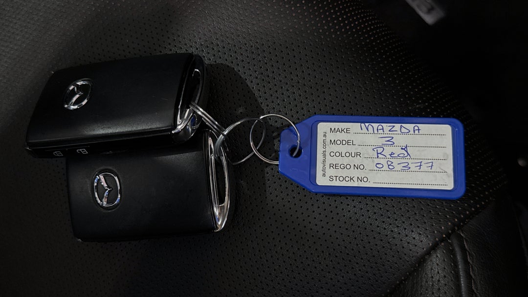 2022 Mazda Mazda3 G25 Astina, Automatic, 19978 km, Key Close-up