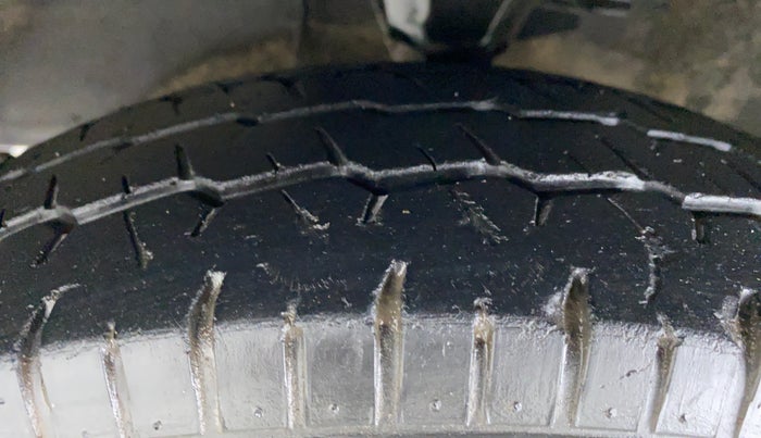 2015 Hyundai i10 MAGNA 1.1 IRDE2, Petrol, Manual, 72,384 km, Left Front Tyre Tread
