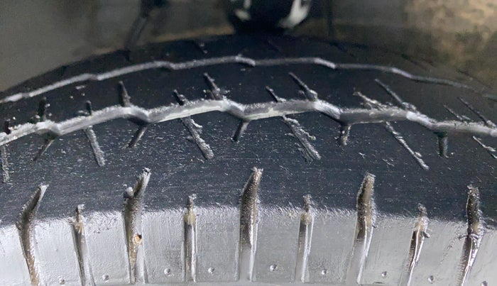 2015 Hyundai i10 MAGNA 1.1 IRDE2, Petrol, Manual, 72,384 km, Right Front Tyre Tread