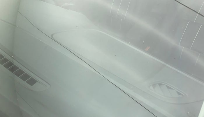 2020 Volkswagen Polo HIGHLINE PLUS 1.0, Petrol, Manual, 96,440 km, Front windshield - Minor spot on windshield