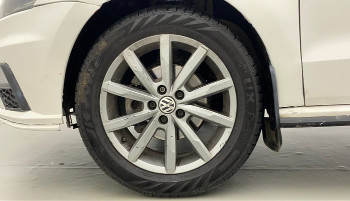 2020 Volkswagen Polo HIGHLINE PLUS 1.0, Petrol, Manual, 97,316 km, Left Front Wheel