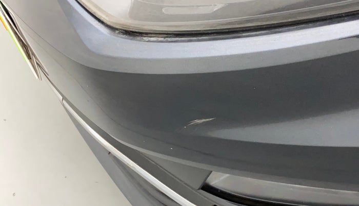 2017 Volkswagen Ameo HIGHLINE1.2L, Petrol, Manual, 1,34,512 km, Front bumper - Minor scratches