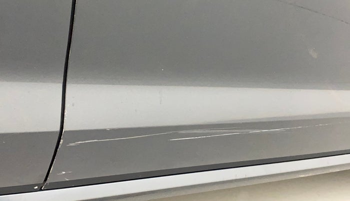 2017 Volkswagen Ameo HIGHLINE1.2L, Petrol, Manual, 1,34,512 km, Driver-side door - Minor scratches