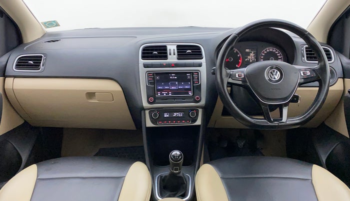 2017 Volkswagen Ameo HIGHLINE1.2L, Petrol, Manual, 1,34,512 km, Dashboard