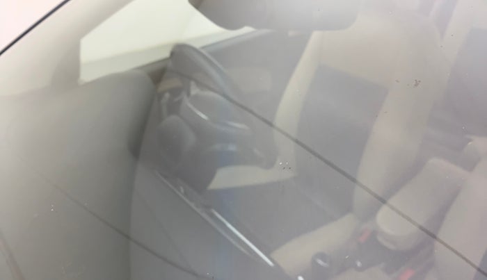 2017 Volkswagen Ameo HIGHLINE1.2L, Petrol, Manual, 1,34,512 km, Front windshield - Minor spot on windshield