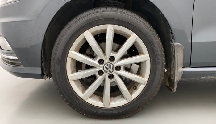 2017 Volkswagen Ameo HIGHLINE1.2L, Petrol, Manual, 1,34,512 km, Left Front Wheel